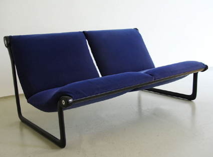 jul08 hannah-morrison knoll sofa.jpg